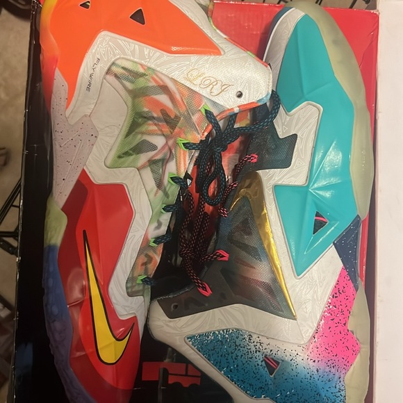 What The Lebron 11 (XI) - size 14 - multi color - Picture 8 of 8